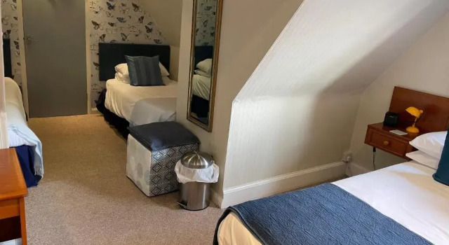 Номер Standard Knights Court Hotel