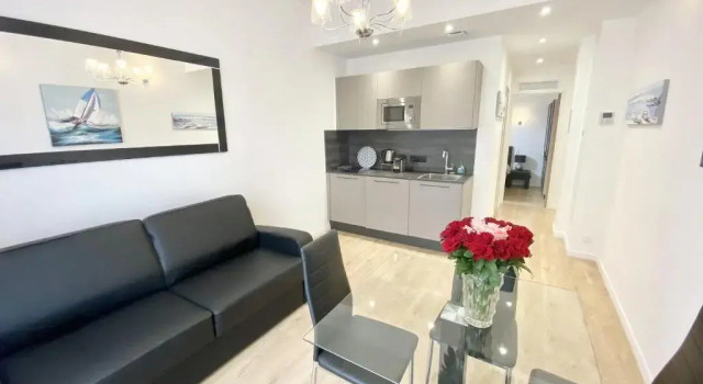 Jean Medecin - Modern And Brand New 1br Flat, Забронировать Отель Ницца Приморские Альпы, рядом с Набережная Соединенных Штатов