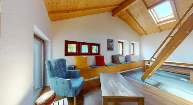 Modern 1 bedroom apartment with charm in Sierre, Varaa Huoneisto Sierre 