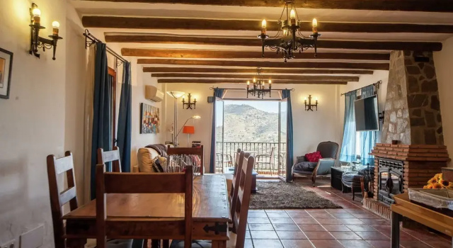 Spacious Cottage With Private Pool and Beautiful Views of Mountains and sea