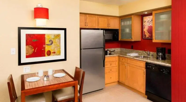 Кровать в общем номере Residence Inn by Marriott Sacramento Downtown at Capitol Park