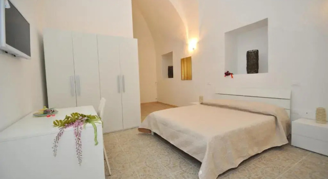 Palazzo Vaglio, Book Hotel Hoteller i Alliste med parkering, Parkering
