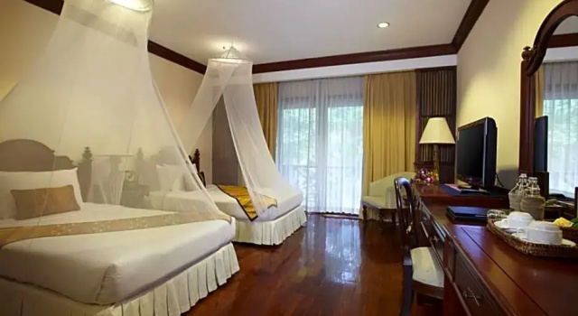 Номер Deluxe Santi Resort & Spa