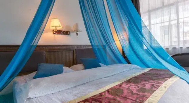 Dadongba Hotel Lijiang, Забронировать Отель Лицзян Юньнань, рядом с Улица Сквер-стрит Древнего города Даянь