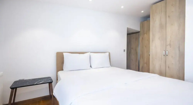 Chic Flat Near Public Transportation in Goztepe, Boek Appartement Kadıköy 