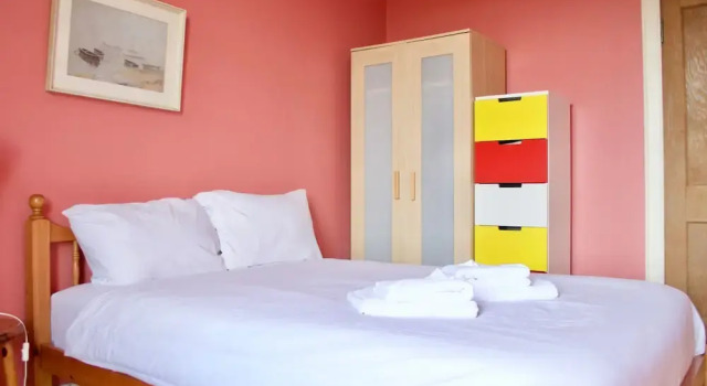 2 Bedroom Flat By The Water Of Leith, Prenota Appartamento Hotel a Midlothian con parcheggio, Parcheggio