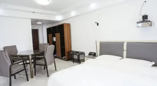 Suite Pingdingshan Atour Hotel
