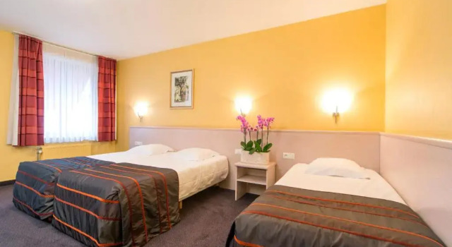 Трёхместный номер Standard Hotel Leo Station et Annexes