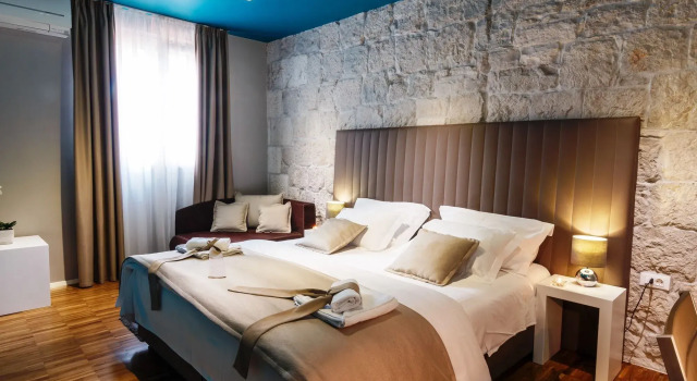 Riva Luxury Rooms