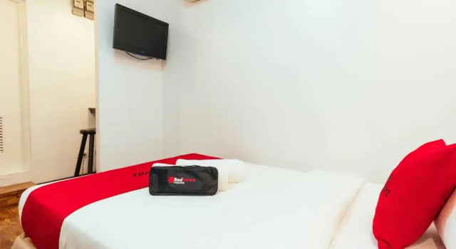 Номер Standard RedDoorz Premium near Greenbelt Makati