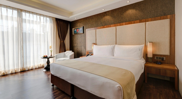 Holiday Inn Kolkata Airport, an IHG Hotel, Reserva ahora Hotel Hoteles en Bengala Occidental con aparcamiento, Aparcamiento