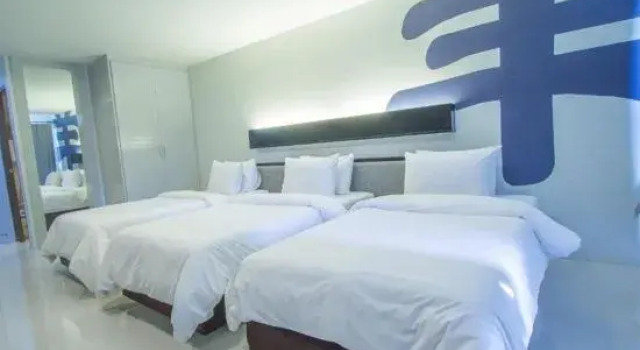 Трёхместный номер Deluxe Riviera Hotel Ningbo