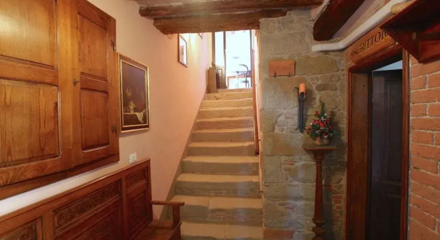 Spacious Mansion in Tuscany with Swimming Pool, Забронировать Дом для отпуска Коттеджи Чивителла-ин-Валь-ди-Кьяна, Коттедж