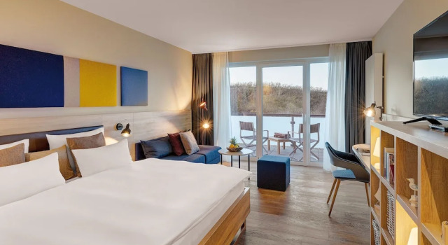 Strandhotel Sandburg, Забронировать Отель Отели Лангеог с завтраком, рядом с Солоноводный парк приключений "Лангеог", Завтраки