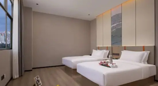Люкс Luxury Hotel (Dongguan Buyaxiang Street Tourist Scenic Area)