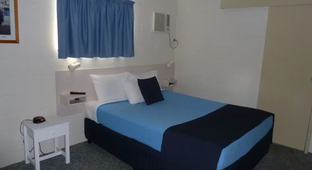Overflow Motor Inn, Rezerwuj Hotel Emerald Queensland, w pobliżu Ogród botaniczny Emerald