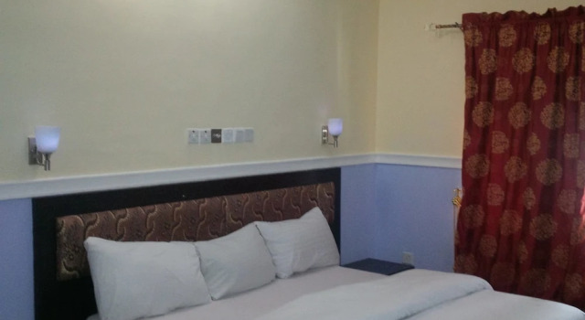 Номер Executive с балконом Eastern Comfort and Suites