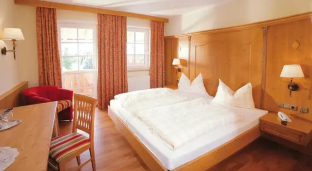 Happinger Hof, Rezervovat Hotel Hotely v Bavorsko s parkováním, Parkování