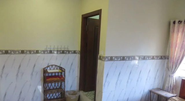 Kep Guest House, Boek Pension Hotels in Kep Province met parkeren, Parkeren