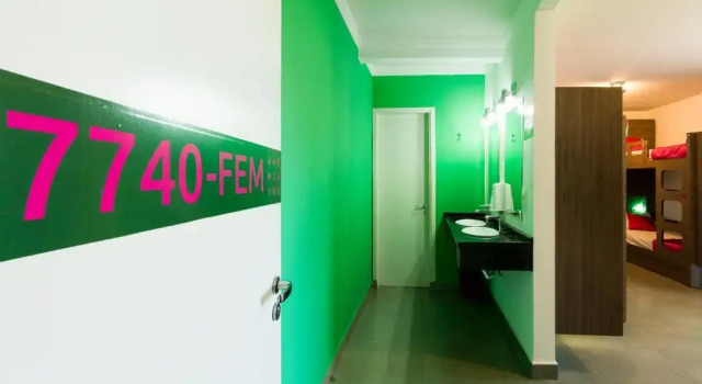 Кровать в общем номере (женский номер) Concept Design Hostel & Suites