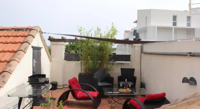 Апартаменты c 1 комнатой Superbe maison avec toiture terrasse à 5min mer