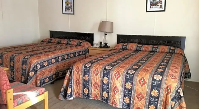 Семейный номер Standard Bluebird Motel