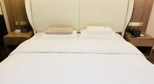 Люкс Executive XunXianHuajing International Hotel ( Ancient City West Gate)