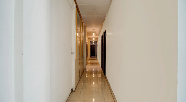 OYO 76769 Hotel Zam Zam Palace, Забронировать Отель Отели штата Махараштры 3 звезды, 3*