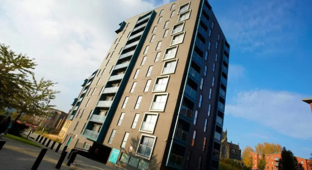 2 Bedroom Apartment, Leeds - Luxury & Contemporary, Varaa Huoneisto Asunnot kohteessa Merseyside, Huoneisto