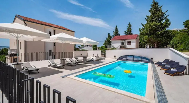 Студия с балконом Apartments Prkačin