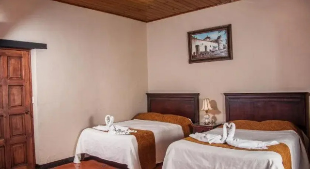 Hotel & Spa Santuario del Alba, Забронировать Курортный отель Отели Сан-Кристобаль-де-лас-Касас с парковкой, рядом с Central Plaza &amp; Park, Парковка