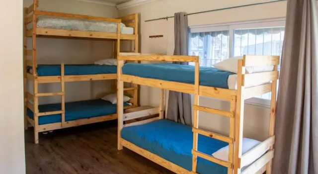 Кровать в общем номере Melite Rooms