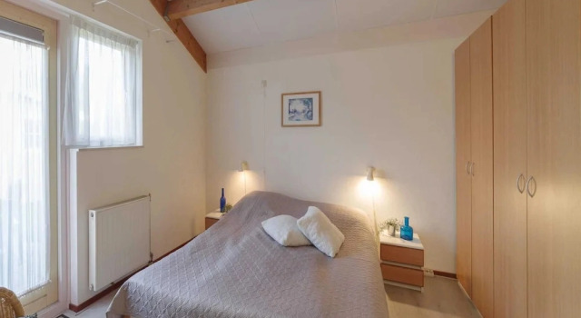 Коттедж Deluxe с 4 комнатами Nice Holiday Home With Washing Machine, in a Holiday Park 200m. From the Beach