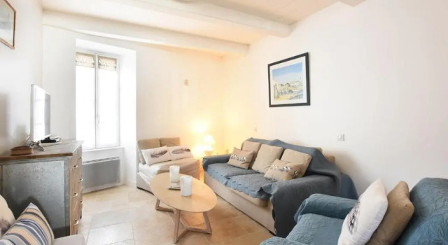 Maison Ars-en-Ré, 6 pièces, 9 personnes - FR-1-258-83, Забронировать Отель Арс-эн-Рэ Иль-де-Ре, рядом с Музей Филиппа Дешампа