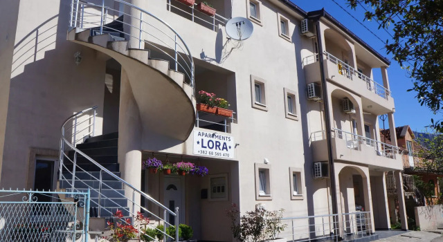 Apartments Lora, Book Apartment Željeznica Bar County