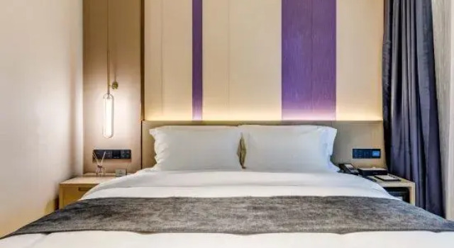 Кровать в общем номере (женский номер) Отель Lavande Hotel(Beijing Universal Resort,Tongzhou,Beijing)