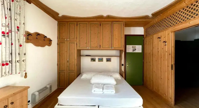 Casa Cucciolo Falcade, Забронировать Отель Отели Livinallongo del Col di Lana с парковкой, Парковка