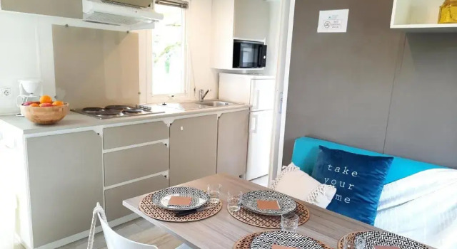 Кровать в общем номере Camping de Saulieu