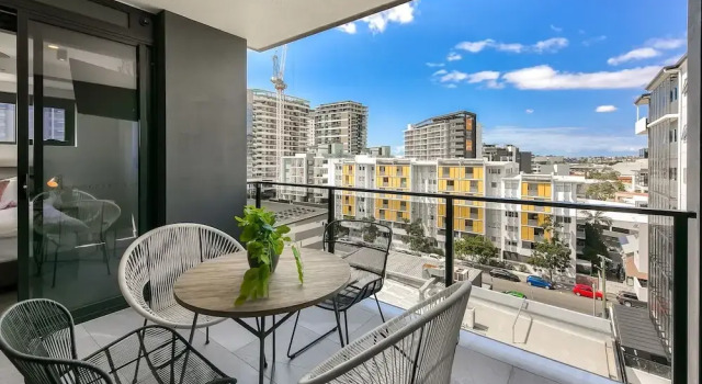 Supérieure quadruple appartement avec balcon Nero Newstead