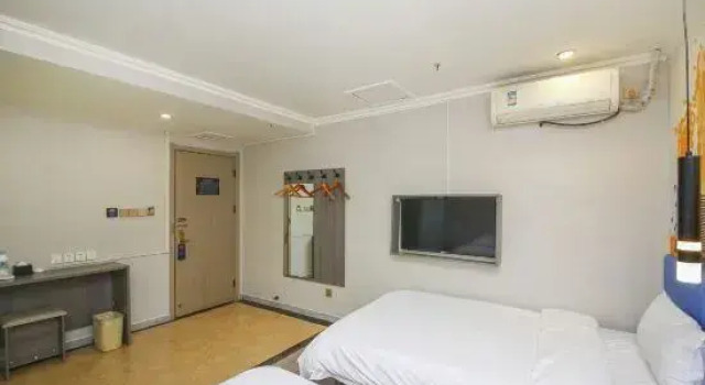 Jingman Zhilv Hotel (Hebei Provincial Third Hospital Haiyue Tiandi Shopping Plaza Branch), Book Hotel Shijiazhuang Hebei