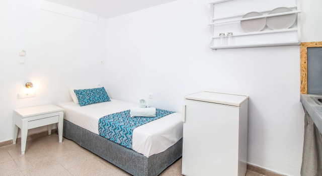 Четырёхместные апартаменты Comfort Tinas Plus Hotel