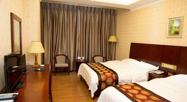 澄江金德兰大酒店, Rezerwuj Hotel Hotele w Yuxi z parkingiem, Parking
