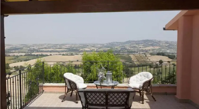 B&B Il Baule Dei Ricordi, Book Bed and Breakfast Montelupone Marche