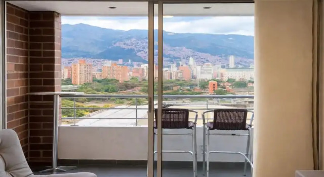Апартаменты Deluxe Hotel Ivanna - Laureles