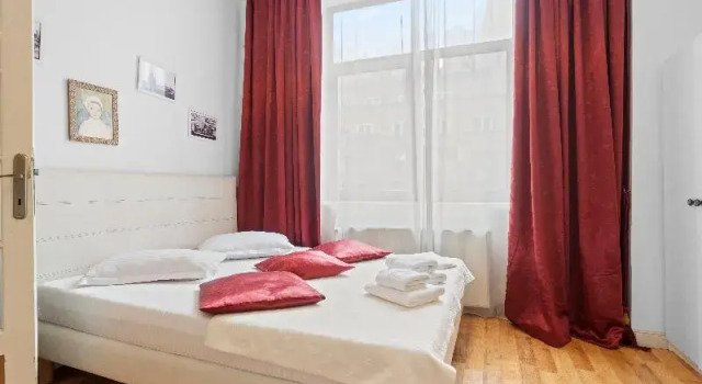 Апартаменты GOLDEN VILLA- in the Heart of Old Town Bucharest