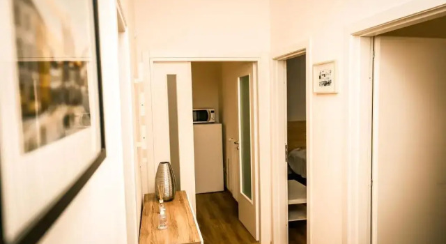 Hostly - Nicole Apartment Pontedera - 2BR in Full Center, Забронировать Апартаменты/квартира Отели в центре Понтедера, в центре