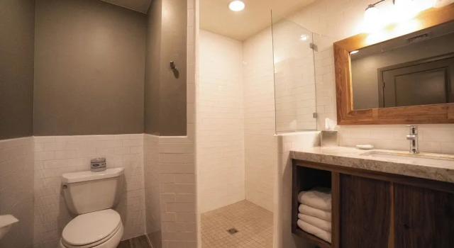 Четырёхместный номер Economy Driftwood Lodge