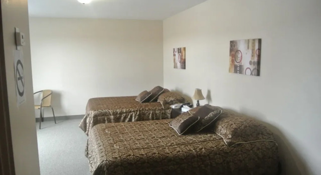 Четырёхместный номер Standard Motel aux Ecluses