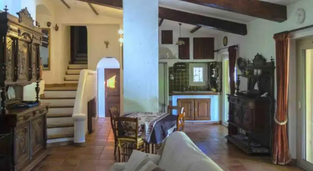 Villa En Pierre Avec Piscine Privee 6 Pers Callas, Забронировать Вилла Виллы Овернь-Рона-Альпы, Вилла