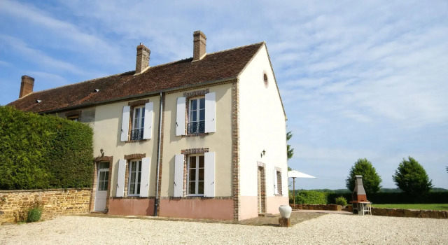 Holiday Home in Diges with Garden & Cycling, Rezerwuj Hotel Diges Burgundia